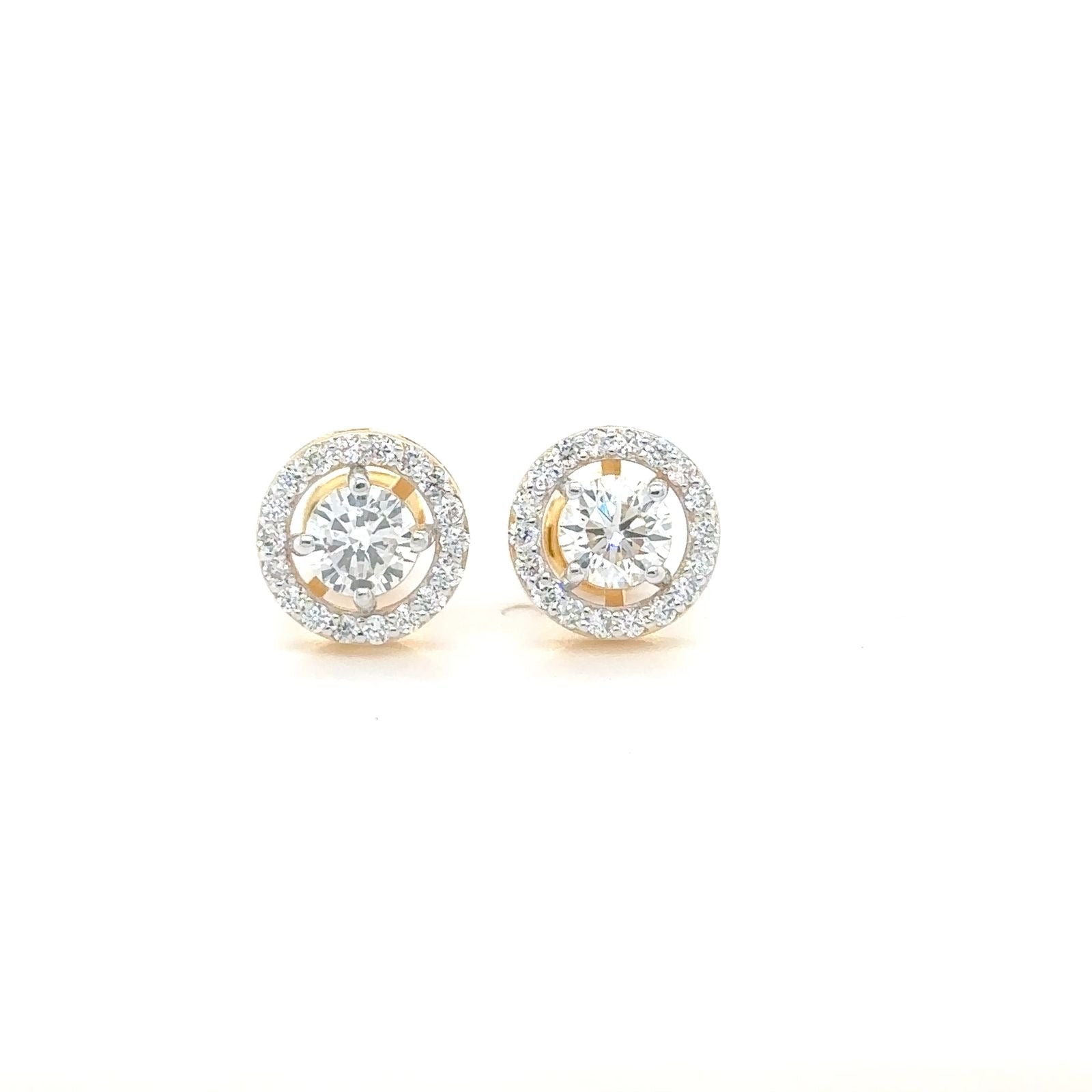La DiaMantés | Halo Circle Diamond Studs